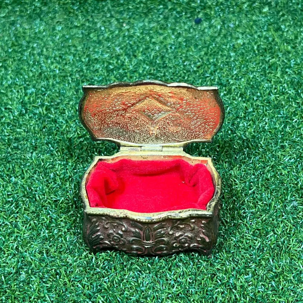 Vintage Ardalt Gold Tone Footed Metal Jewelry Trinket Box Japan